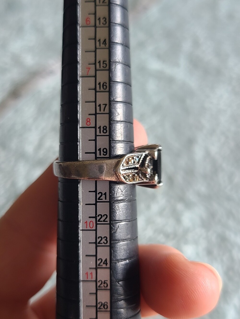 Vintage Black Onyx And Marcasite Sterling Cocktail Ring - Picture 10 of 10